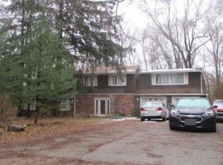 1300 Kendall Ave, Algonquin, IL 60102