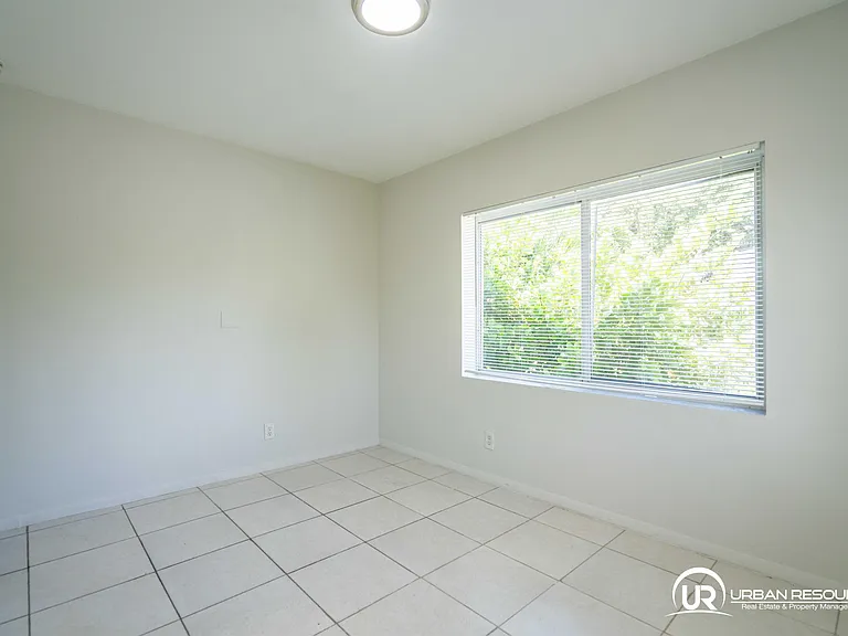 666 NE 80th St #6 — Photo 15