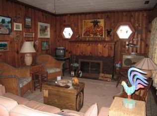 229 Island Dr, Lowell, IN 46356