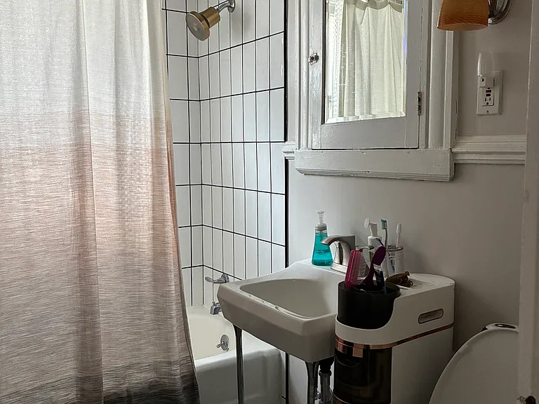 45 Brantford Pl — Photo 9