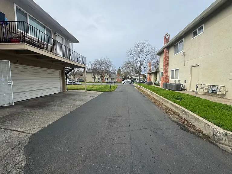 5619 42nd Street — Photo 21