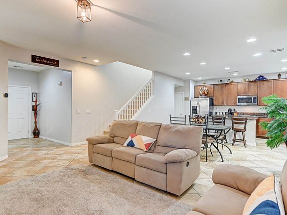 5th image of 10820 Leatherstocking Ave