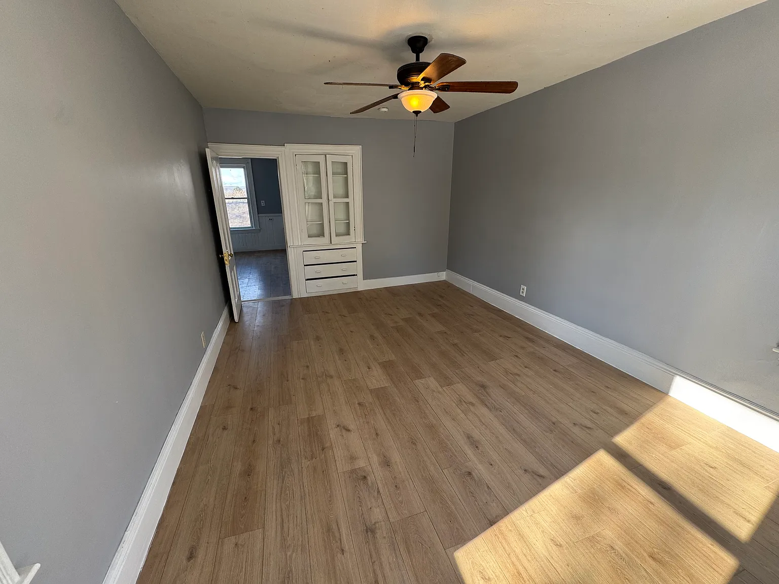 3 bed, $2,300 — Photo 4