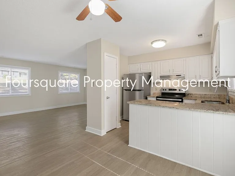 1105 Timber Dr — Photo 19