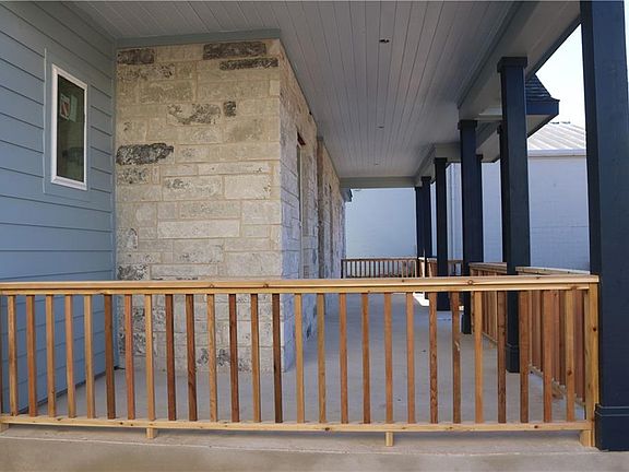 3rd image of 1013 Scenic Dr