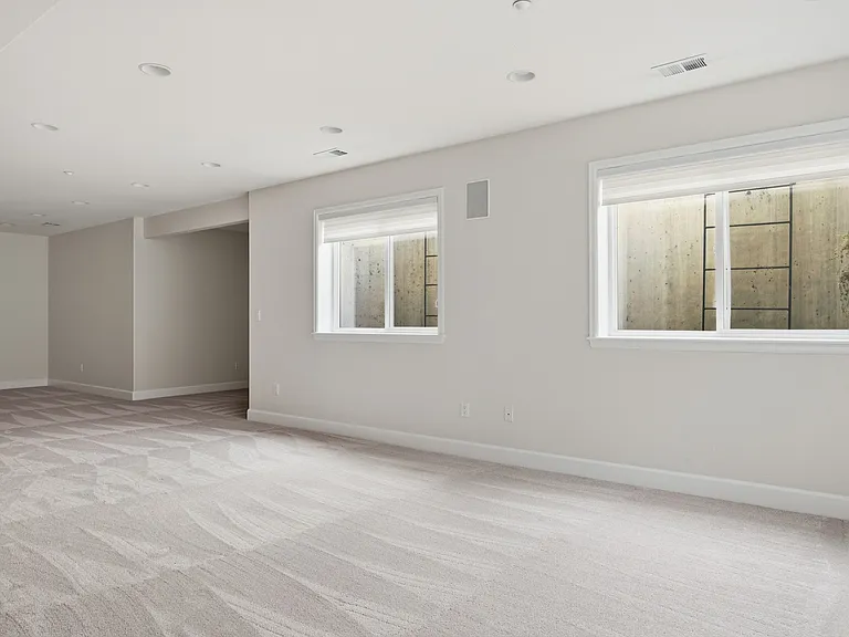 10443 Sunlight Dr — Photo 21