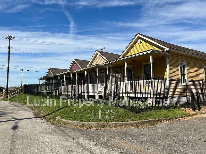1062 Delmar Ave