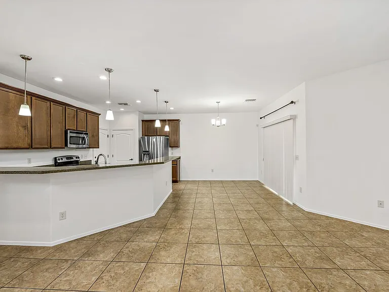 4261 N Golden Ridge Ln — Photo 6