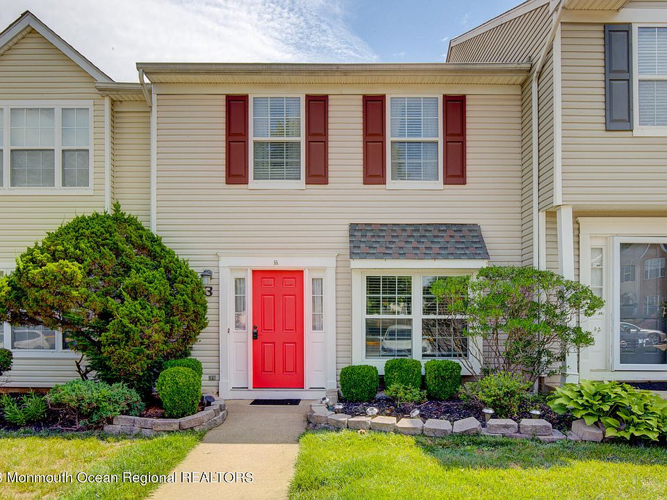 1st image of 16 Gloucester Ct Unit 3