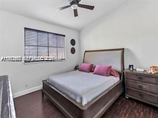 4th image of 2417 SW 99th Way