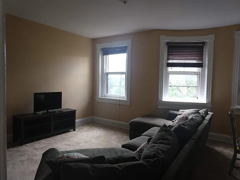 1703 Bolton St #3 — Photo 2