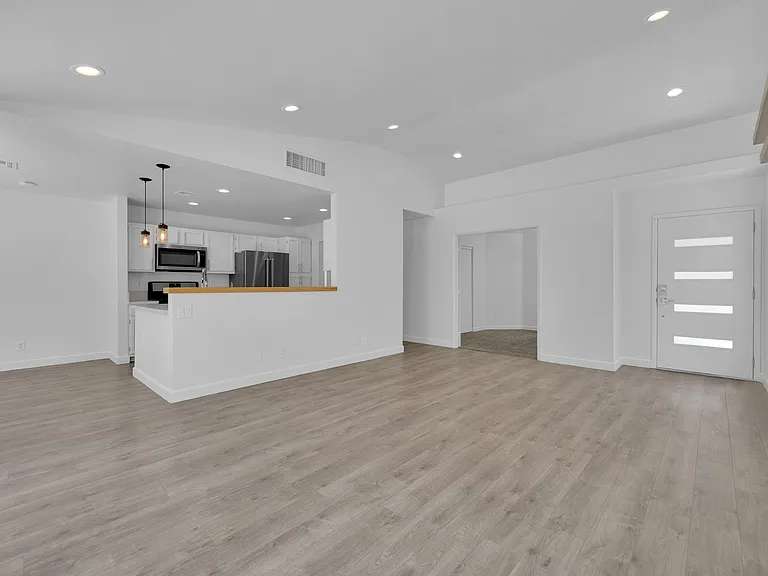 2505 Sea Venture Dr — Photo 13