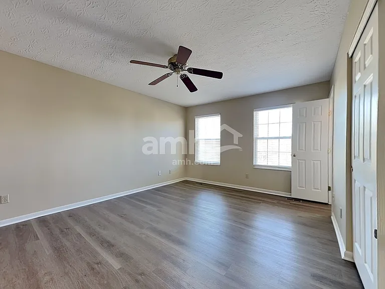 1425 Stableview Cir — Photo 8