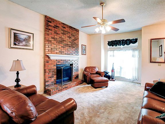 5th image of 3609 S 200 East Ave