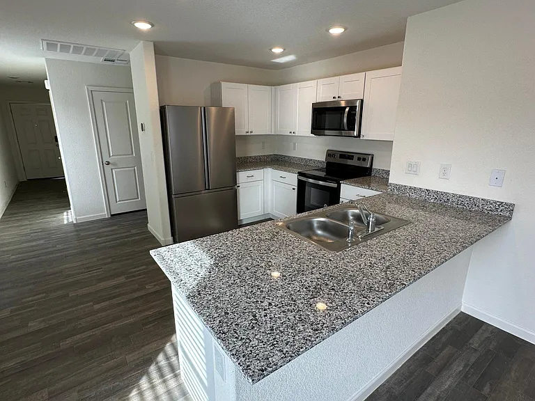 2412 Granite Cir — Photo 5