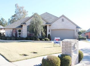 6601 NW Creekside Ct, Lawton, OK 73505