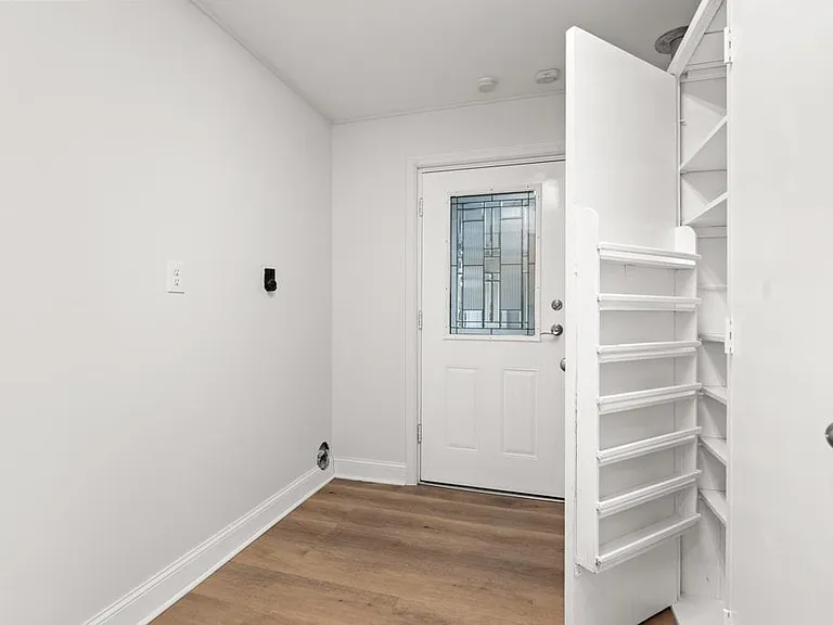 166 Northwestern Ave — Photo 13