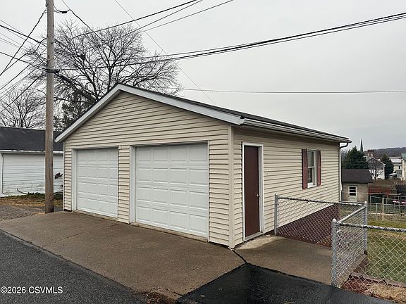 5th image of 309 Liberty St