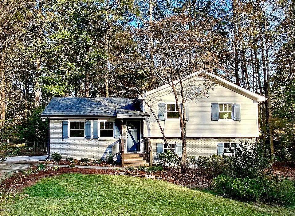 1st image of 1495 Shadowbrook Dr