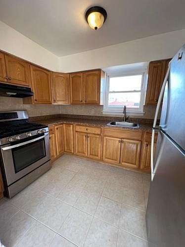1st image of 1375 Mace Ave Trailer 2
