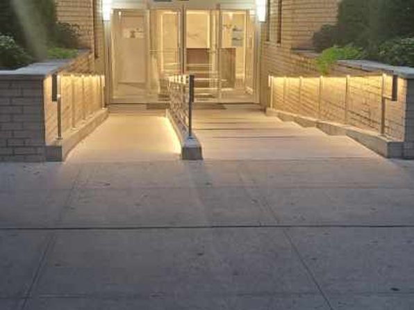 157 E 18th St APT 6A