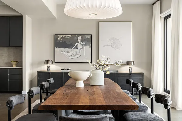 Sold by OFFICIAL | media 7