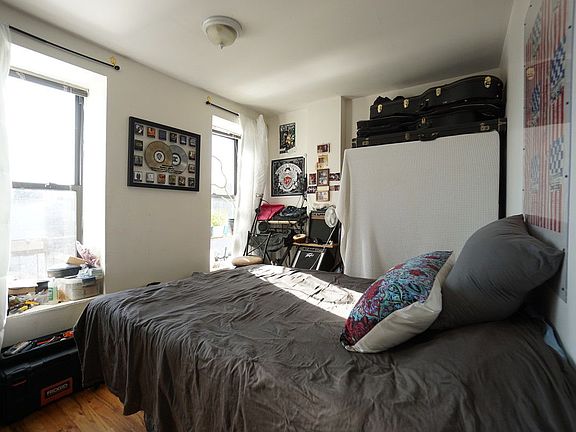 4th image of 744 Myrtle Ave APT 3A