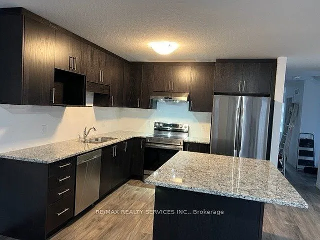 4 bed, $3,200 — Photo 3