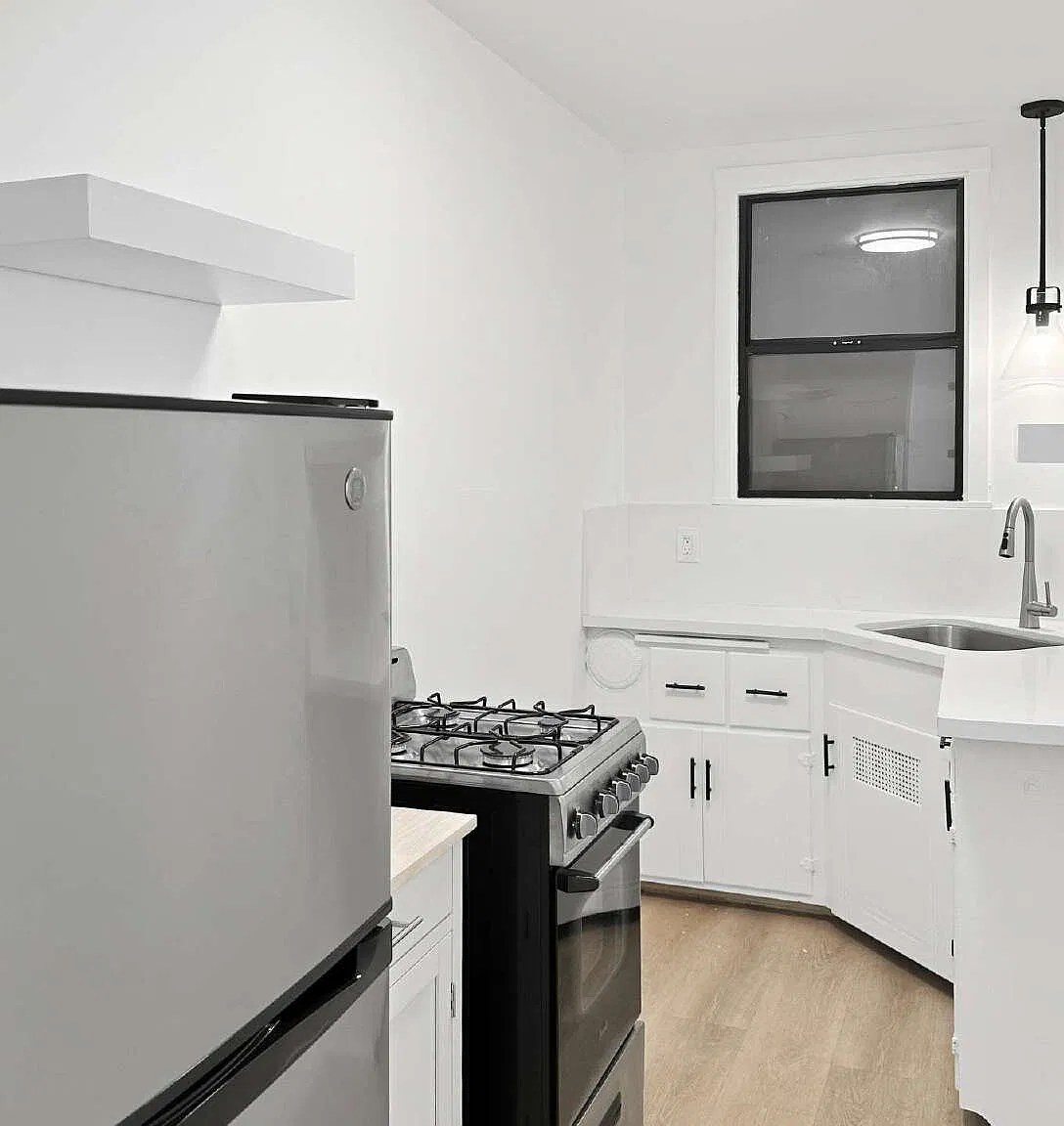 1 bed, 1.0 bath, $1,800 — Photo 4