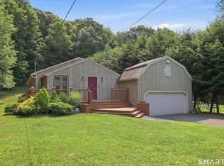 10 Satterlee Rd, New Fairfield, CT 06812