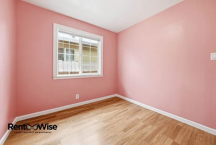 657 Hurlingame Ave — Photo 14