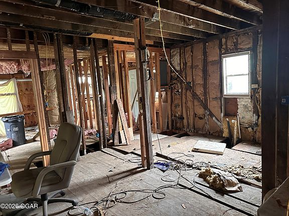 3rd image of 306 S Cowgill St