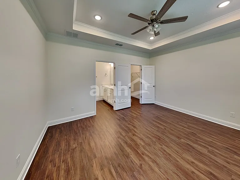 621 Onate Cir — Photo 8