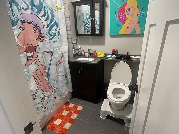 5th image of 4419 N Wolcott Ave APT 3A