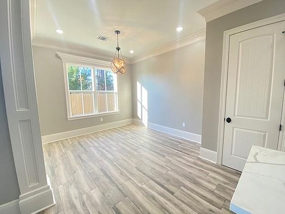 5th image of 3004 Charles Dr