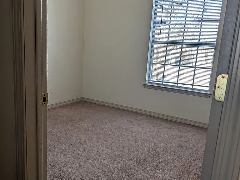 540 Abby Ln #8 — Photo 11