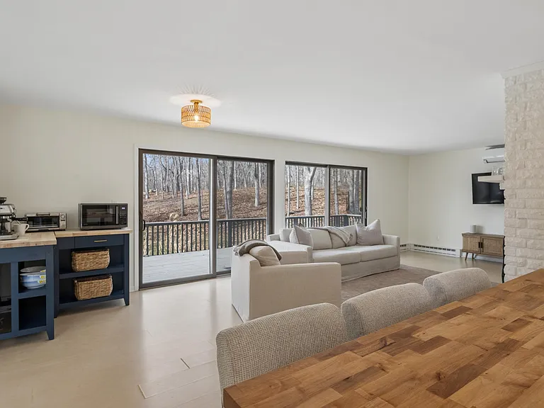 6 Laurel Dr — Photo 10