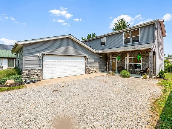 3rd image of 14910 Township Road 403