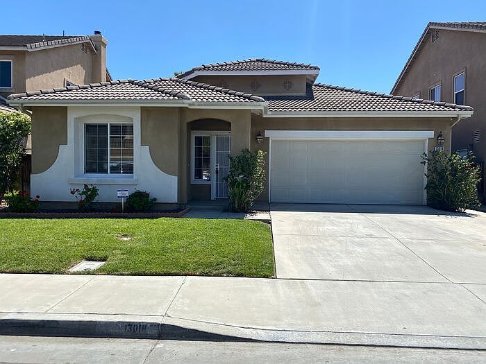 1st image of 13018 Acacia Ave