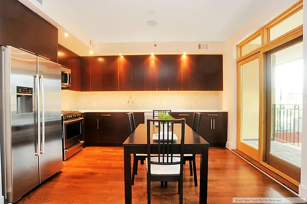 Sold by Bond New York | media 3