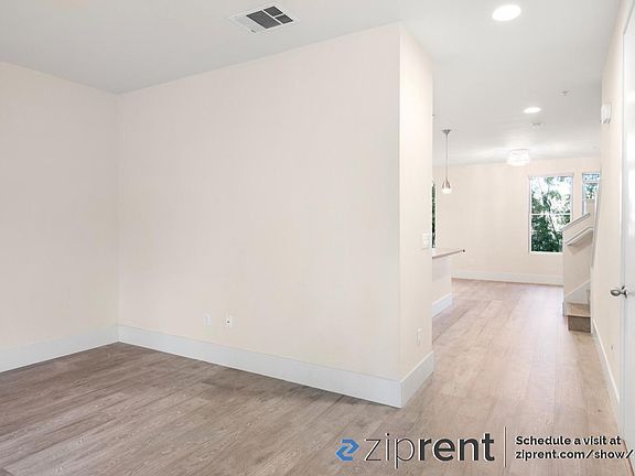 4th image of 842 Altaire Walk