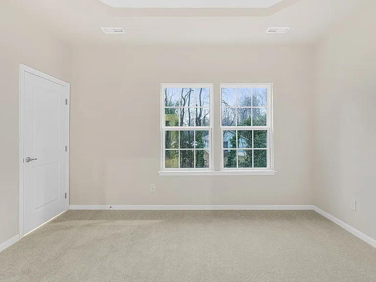 3129 Beeler Ln — Photo 3