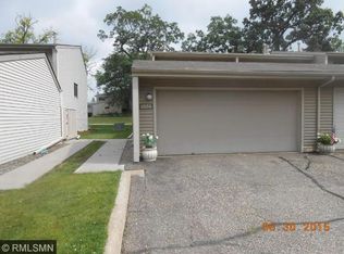 1555 N Oberlin Cir, Minneapolis, MN 55432