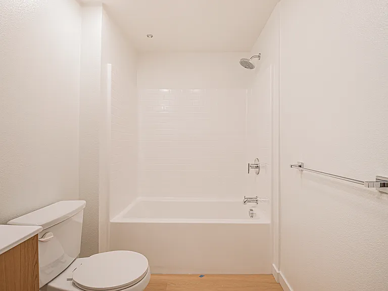 856 Gramercy Drive — Photo 20