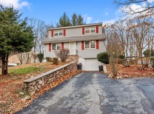 21 Laurie Rd, Landing, NJ 07850