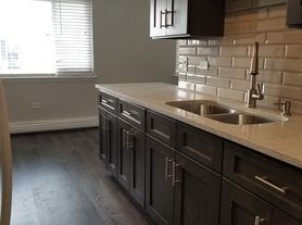 8639 W Foster Ave, Chicago, IL