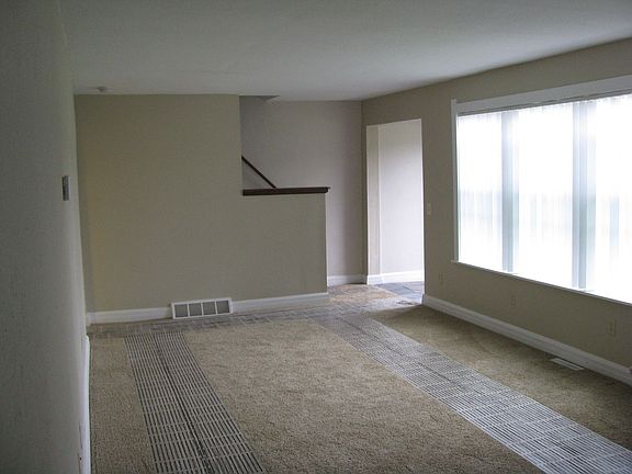       living room 12x25