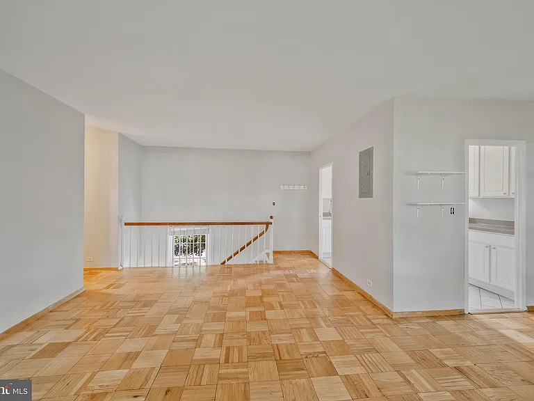 1210 Martha Custis Dr #503 — Photo 8