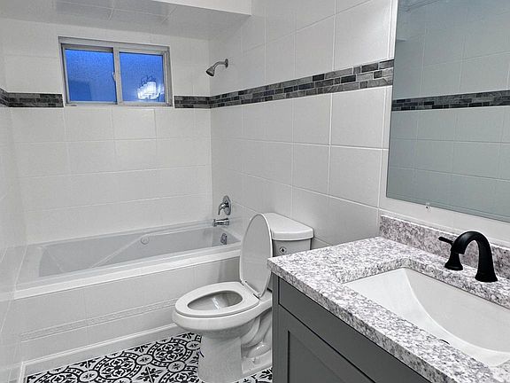 4th image of 214 Bishop St Floor 2