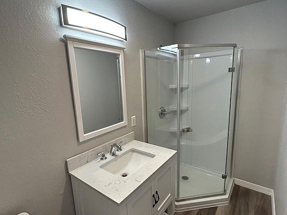 4th image of 5409 46th St
